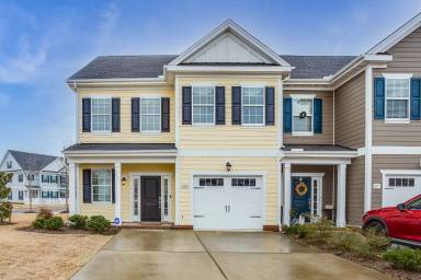 Main picture of 5115 Lombard St