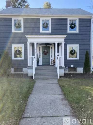 Main picture of 13 Chapin St
