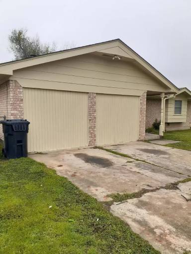 Main picture of 3051 SW 67th St