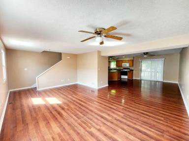 Main picture of 207 Stone Gate Cir