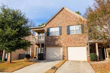 Main picture of 2408 Castle Keep Way SE