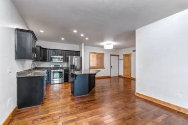 Main picture of 5519 Lillehammer Ln