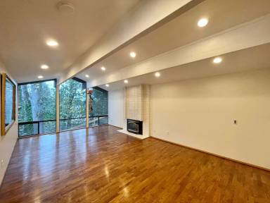 Main picture of 8611 NE 26th Pl