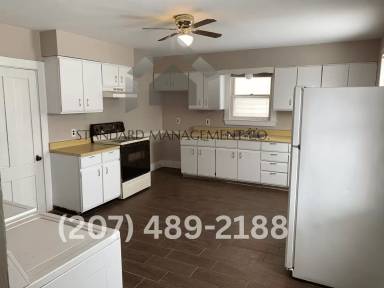Main picture of 15 Kennebec St