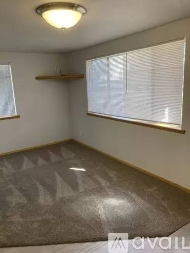 Main picture of 542 Cottage Ln