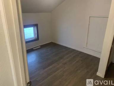 Main picture of 112 Main St