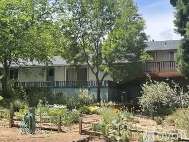 Main picture of 756 Frances Ln