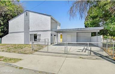 Main picture of 1098 W 9th St