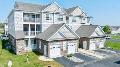 Main picture of 4402F Fullerton Ct