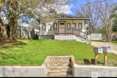 Main picture of 1428 Webberville Rd