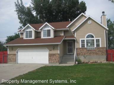 Main picture of 807 E Tara Cir