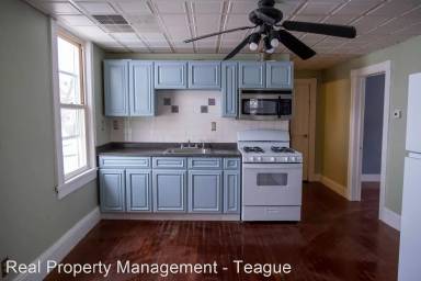 Main picture of 606 Lansing St