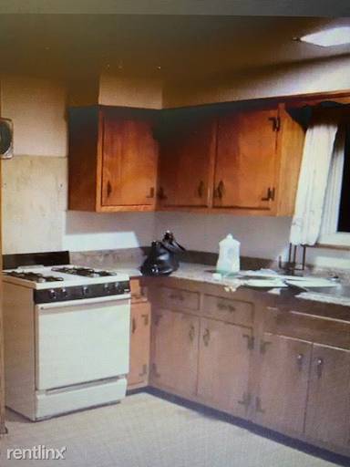 Main picture of 27 Merrill Rd