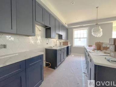Main picture of Montrose/Seeley Apartments