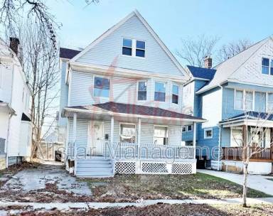 Main picture of 1374 E 94th St