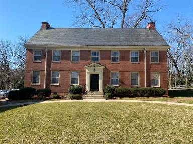 Main picture of 412 S Center St