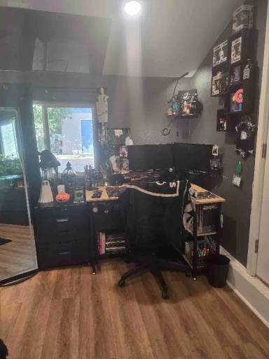 Main picture of 8803 Holbrook St