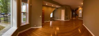 Main picture of 2903 N Richmond St