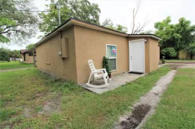 Main picture of 403 S Holly Ave