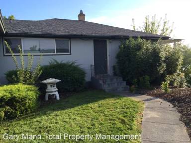 Main picture of 1011 W Lakeside Dr