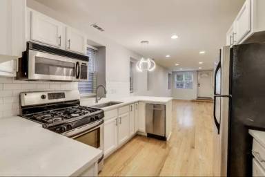 Main picture of 2621 N Drake Ave