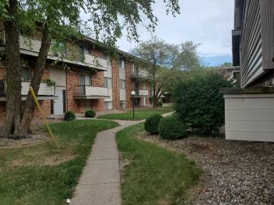 Main picture of 800 S Mattis Ave