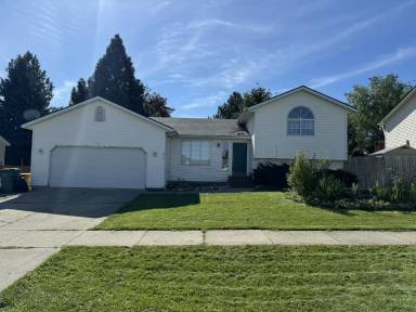 Main picture of 1042 W Cardinal Ave