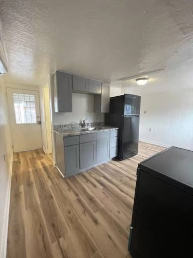 Main picture of 903 Slate Ave NW