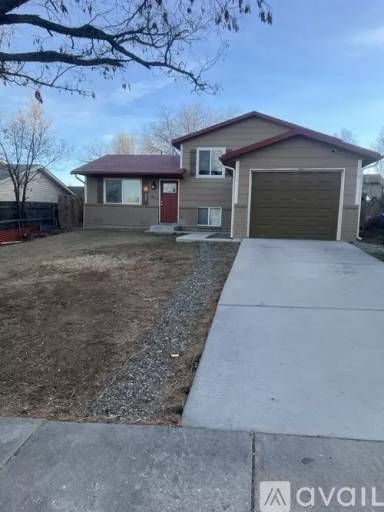 Main picture of 2025 Broman Ct