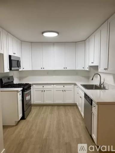 Main picture of 1014 W Huntington Dr