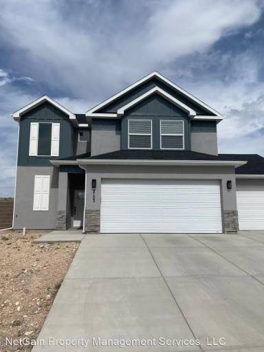 Main picture of 2123 E Mountain View Loop