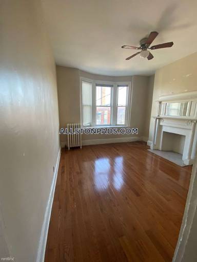 Main picture of 1 Linden St
