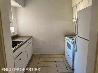 Main picture of 415 E Yandell Dr