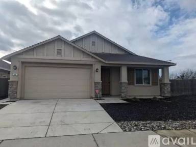 Main picture of 594 Samuel Way