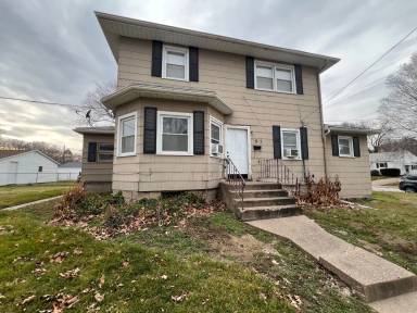 Main picture of 2760 11th Ave