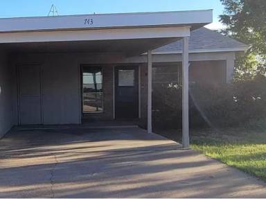 Main picture of 718 Chaparral Cir