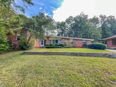 Main picture of 1506 Sheffield Dr NE