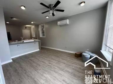 Main picture of 1238 W Winnemac Ave