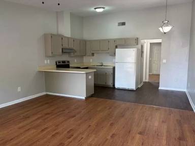 Main picture of 214 White Dr