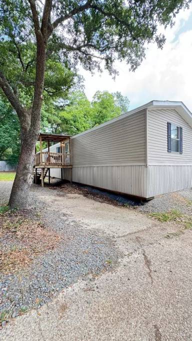 Main picture of 224 Carl St