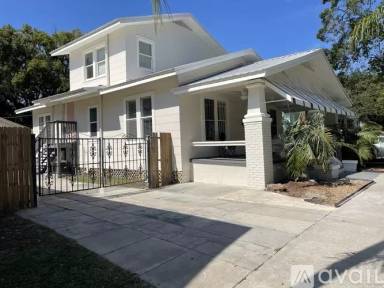 Main picture of 2808 N Mitchell Ave