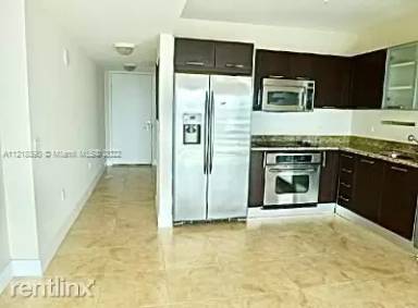 Main picture of Brickell on the River North