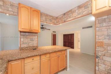 Main picture of Beach Place Apartments