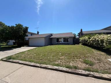 Main picture of 9182 Caldera Way