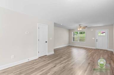 Main picture of 215 Sitton Dr