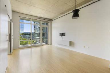 Main picture of The Pinnacle