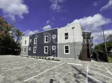 Main picture of 106 W 18th St