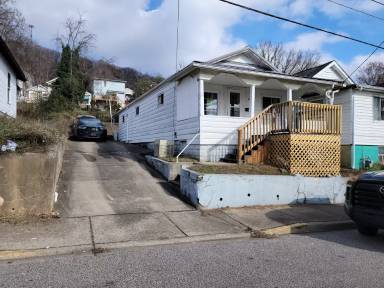 Main picture of 1416 Frame St