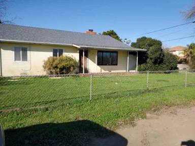 Main picture of 2641 S Walton Ave