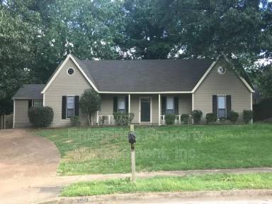 Main picture of 7019 Shadow Oaks Dr